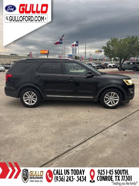 Used 2017 Ford Explorer XLT w/ Equipment Group 202A FWD image 4