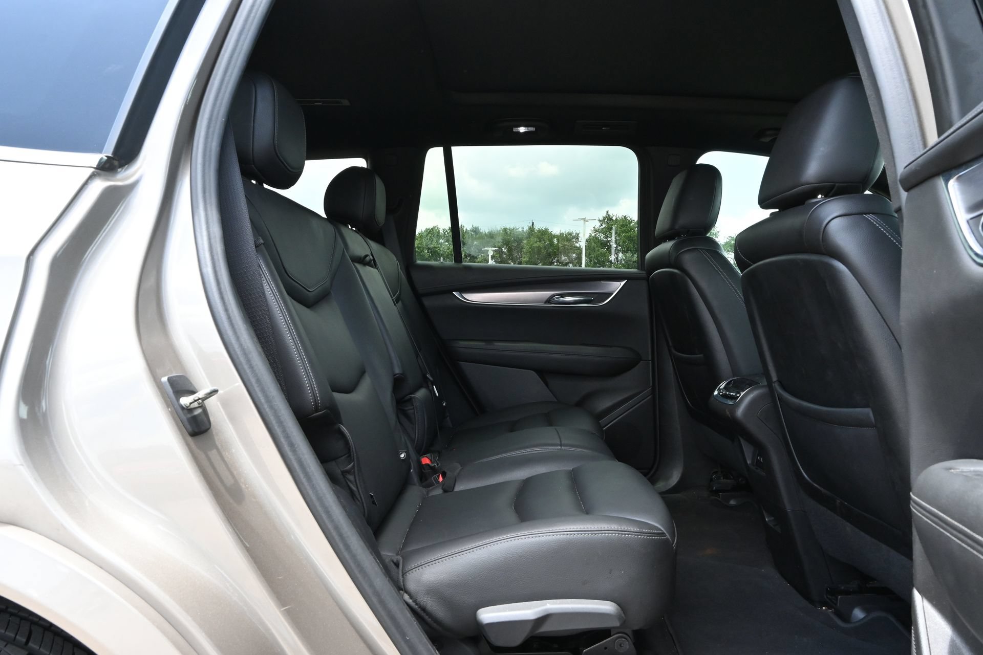 Used 2022 Cadillac XT6 Luxury FWD image 22