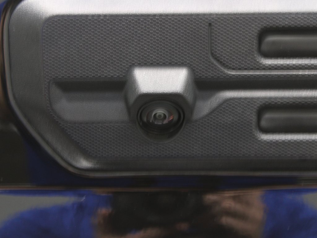 Used 2024 GMC Sierra 2500 AT4 image 43