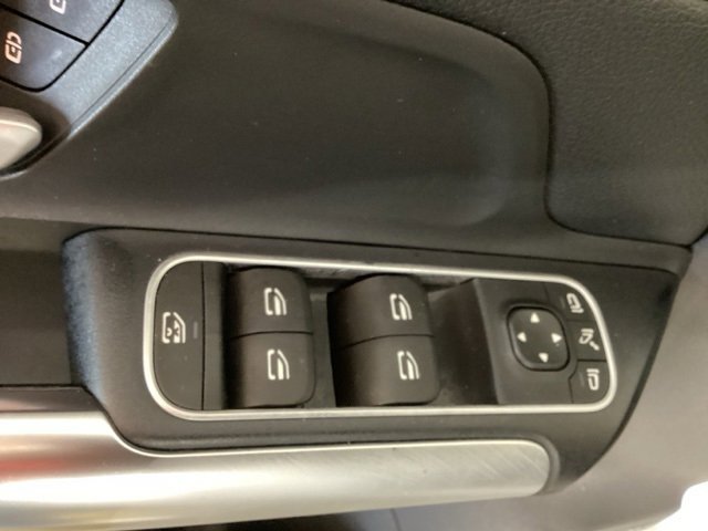 Used 2021 Mercedes-Benz GLA 250 4MATIC image 14