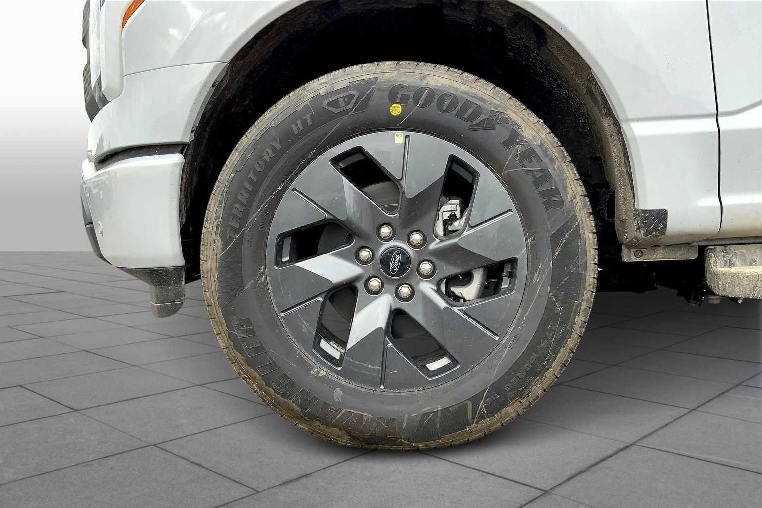 New 2025 Ford F150 Lightning Flash image 8