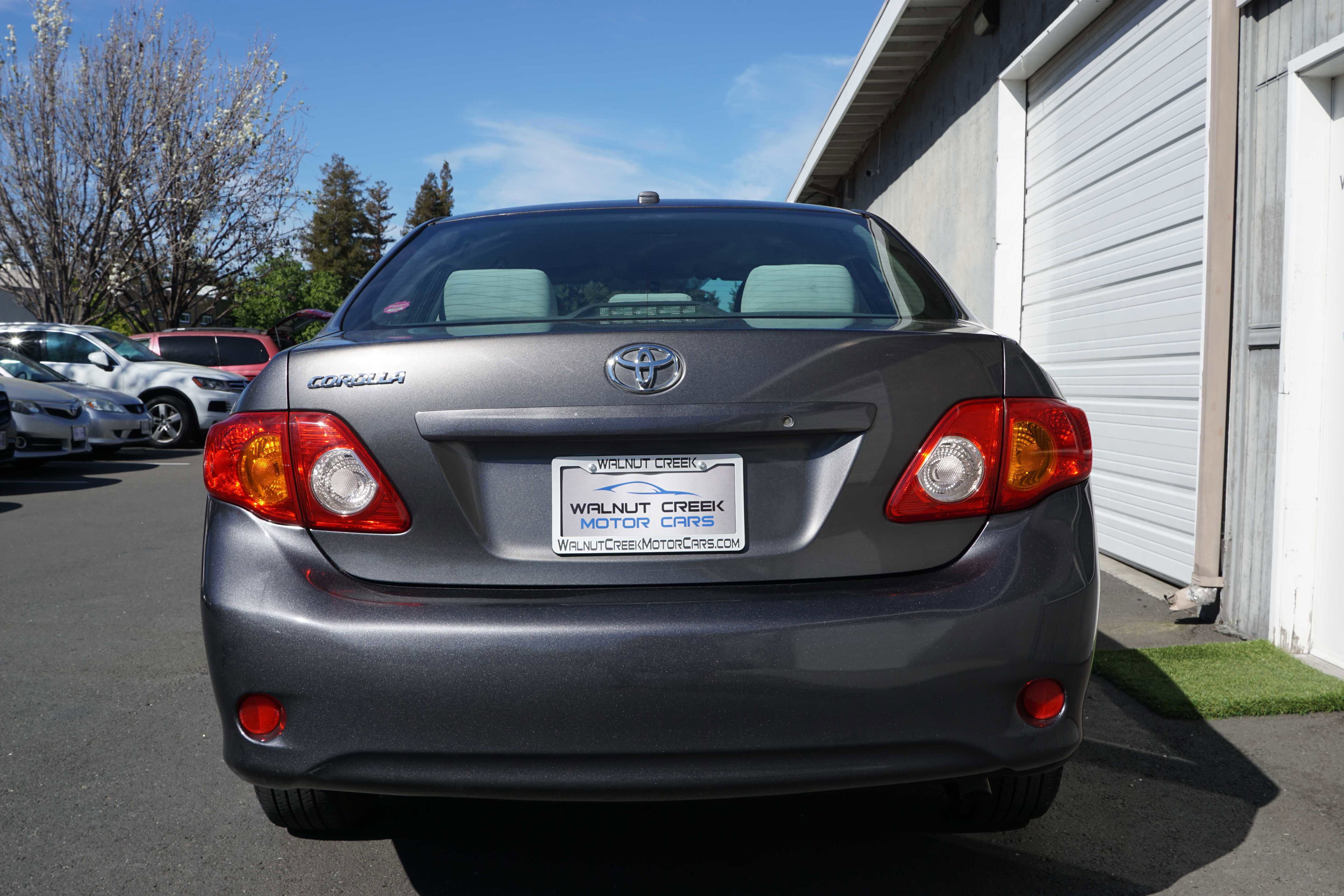 Used 2009 Toyota Corolla SEDAN 4D image 14