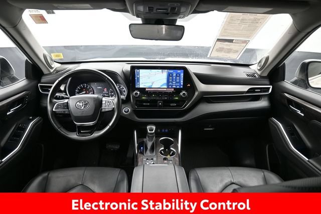 Used 2022 Toyota Highlander Limited AWD/4WD image 13