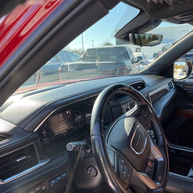 Used 2023 GMC Yukon Denali Ultimate image 17