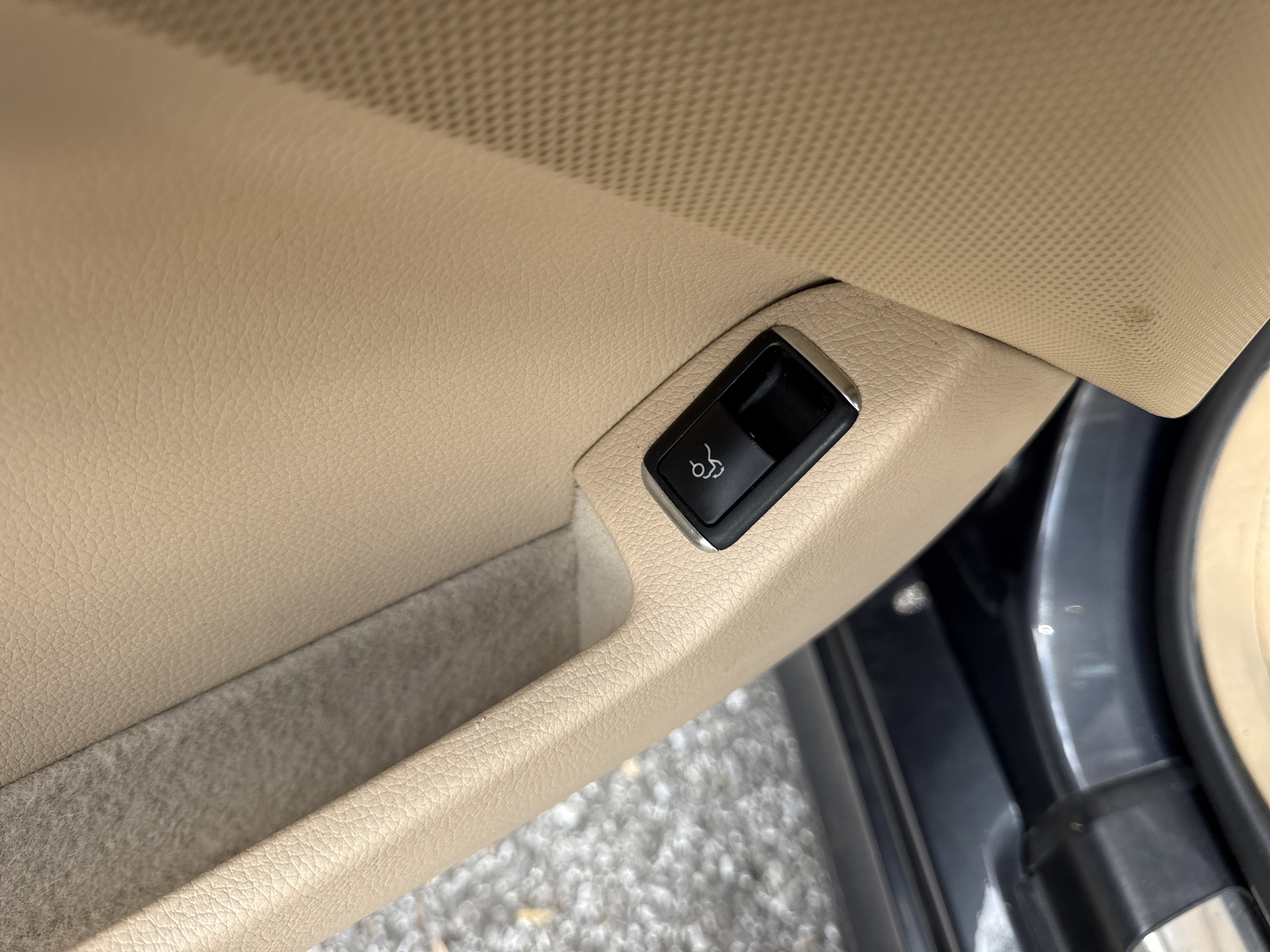 Used 2013 Mercedes-Benz SL 550 image 31