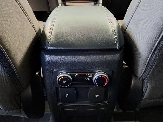 Used 2023 Ford Explorer XLT AWD/4WD image 27