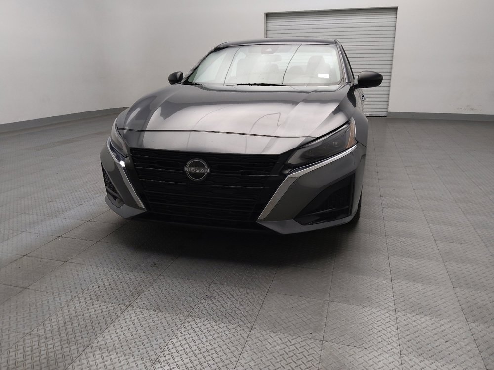 Used 2024 Nissan Altima 2.5 SV image 15