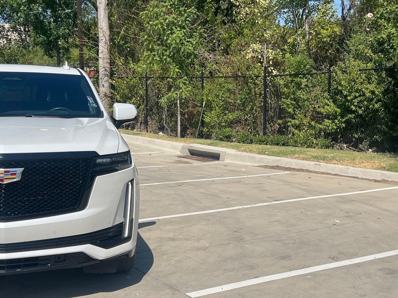 Used 2024 Cadillac Escalade Sport Platinum AWD/4WD image 3