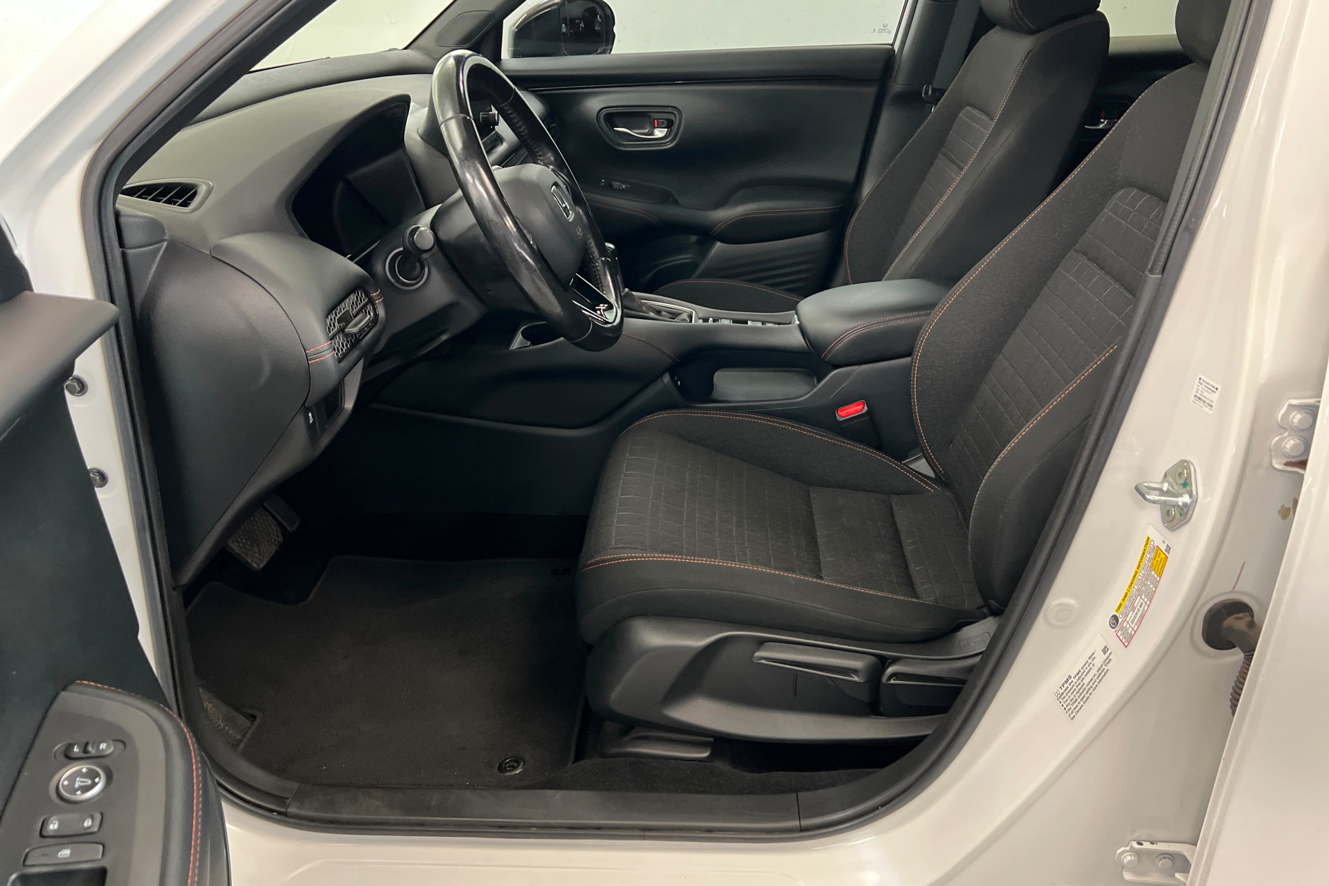 Used 2024 Honda HR-V Sport image 17