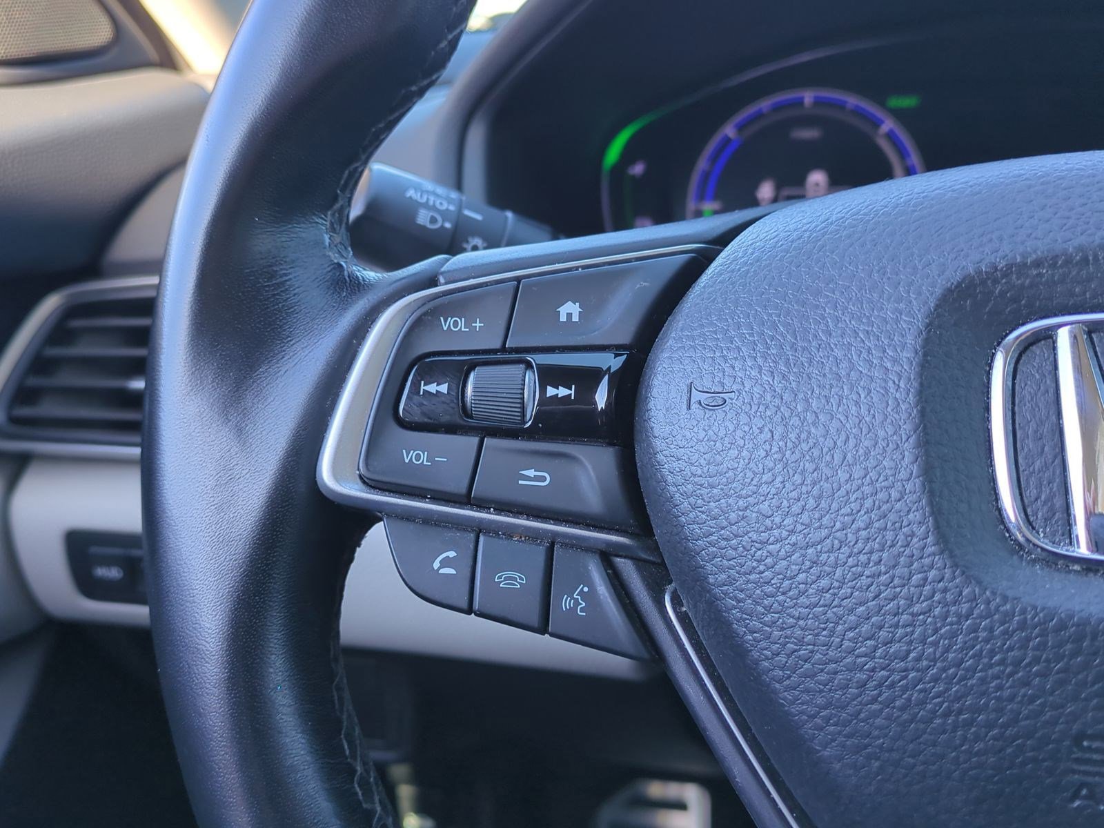 Used 2022 Honda Accord Touring image 19