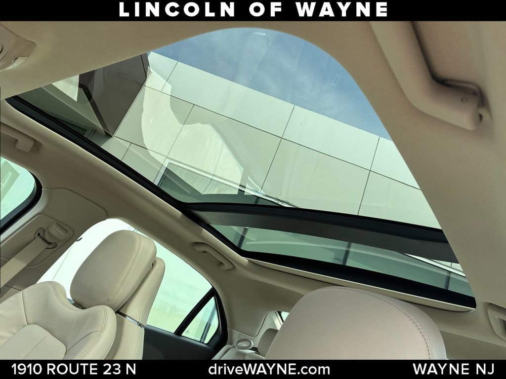 Certified 2020 Lincoln Continental Reserve AWD/4WD image 15