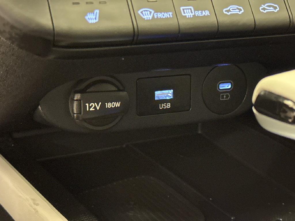 Used 2026 Hyundai Elantra Limited FWD image 29