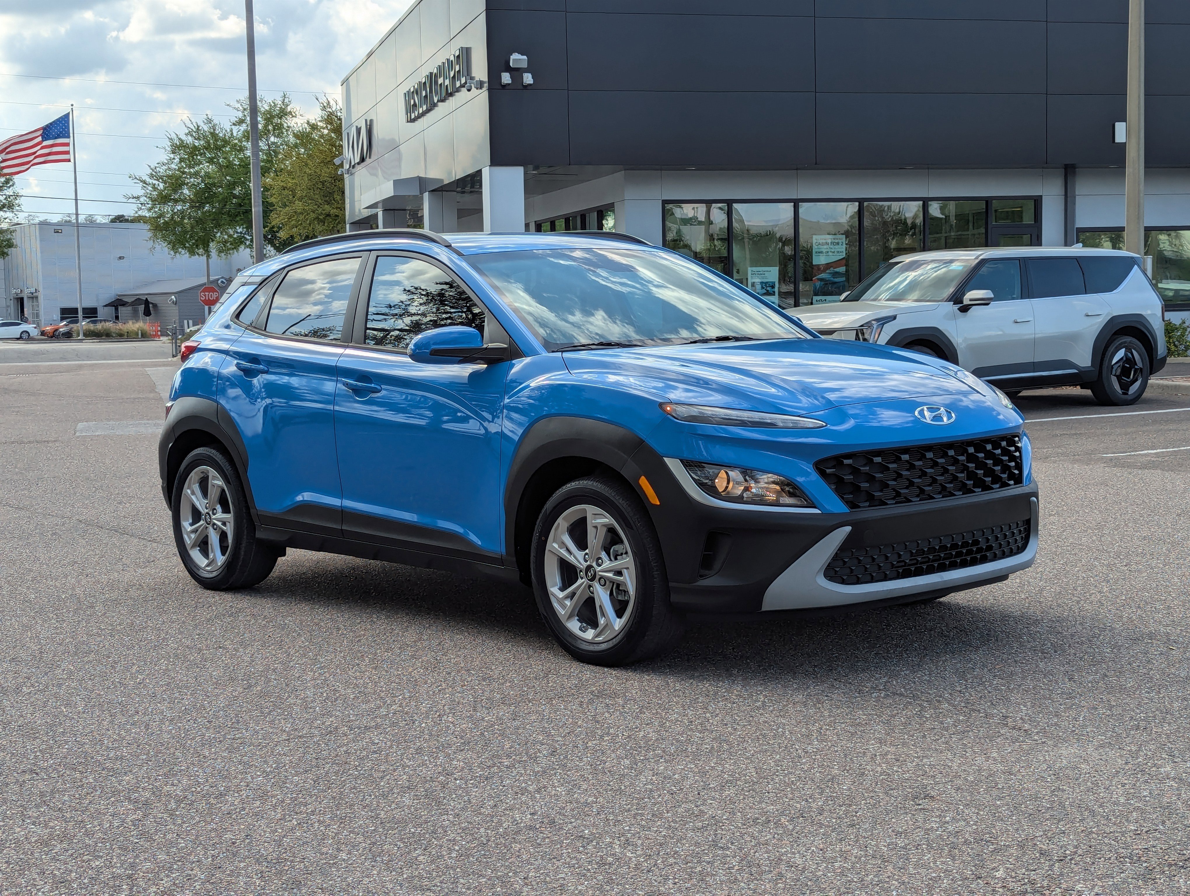 Used 2022 Hyundai Kona SEL image 2