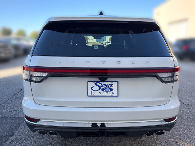 New 2027 Lincoln Aviator AWD image 7
