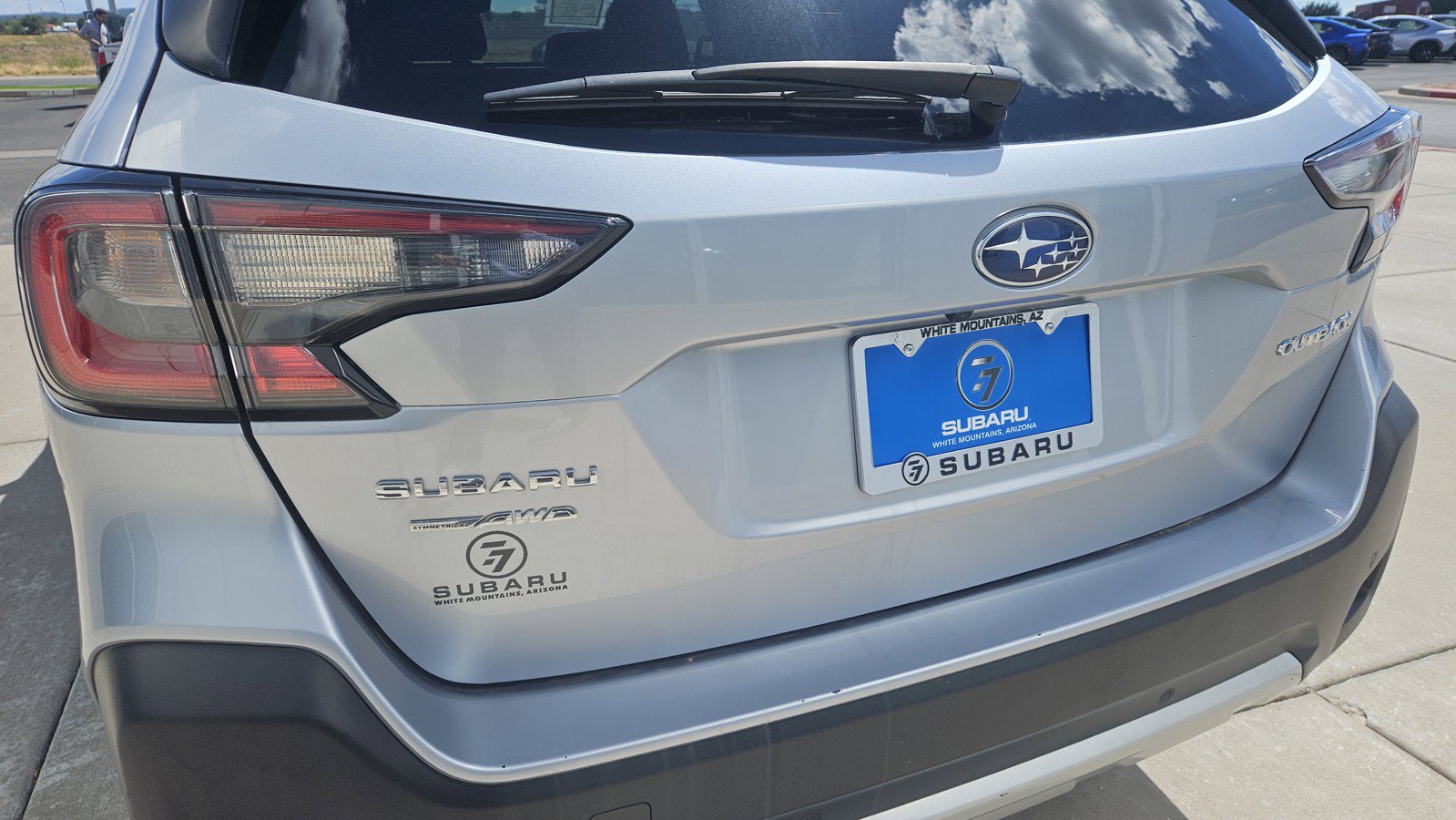 Used 2024 Subaru Outback Limited AWD/4WD image 7
