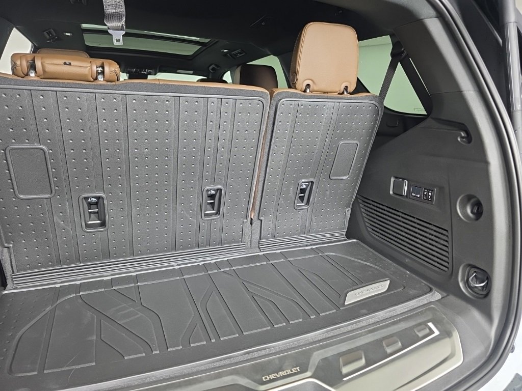 New 2026 Chevrolet Tahoe High Country w/ Sun And Tow Package image 37