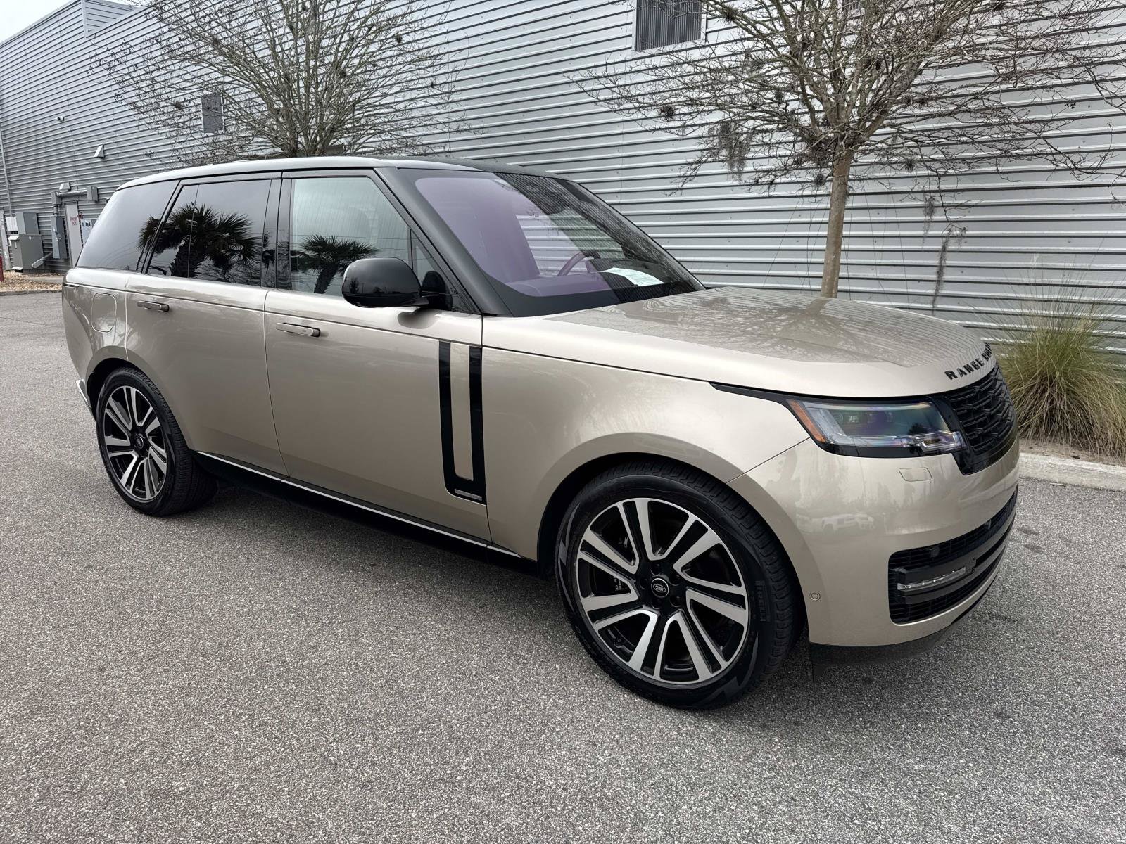 Certified 2023 Land Rover Range Rover Autobiography AWD/4WD image 4