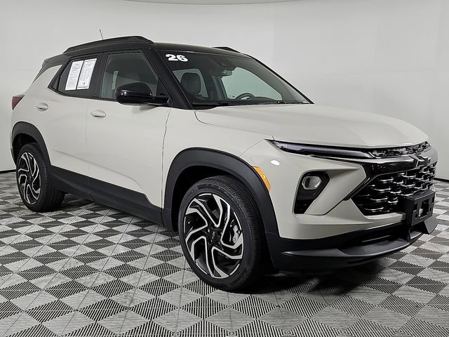 Used 2026 Chevrolet TrailBlazer RS w/ Driver Confidence Package image 3