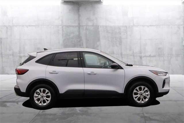 Certified 2025 Ford Escape Active image 5