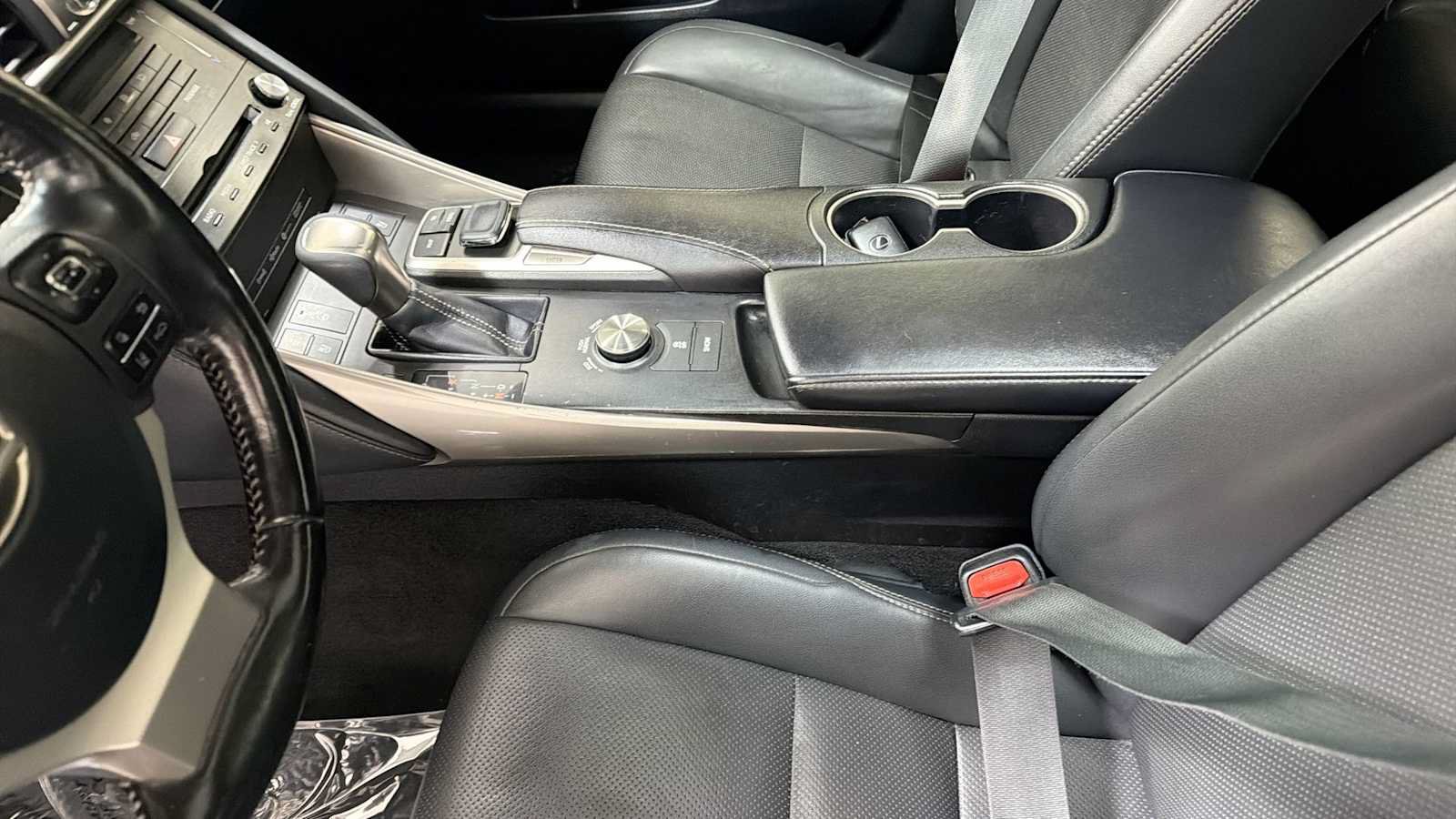Used 2017 Lexus IS 300 AWD image 23