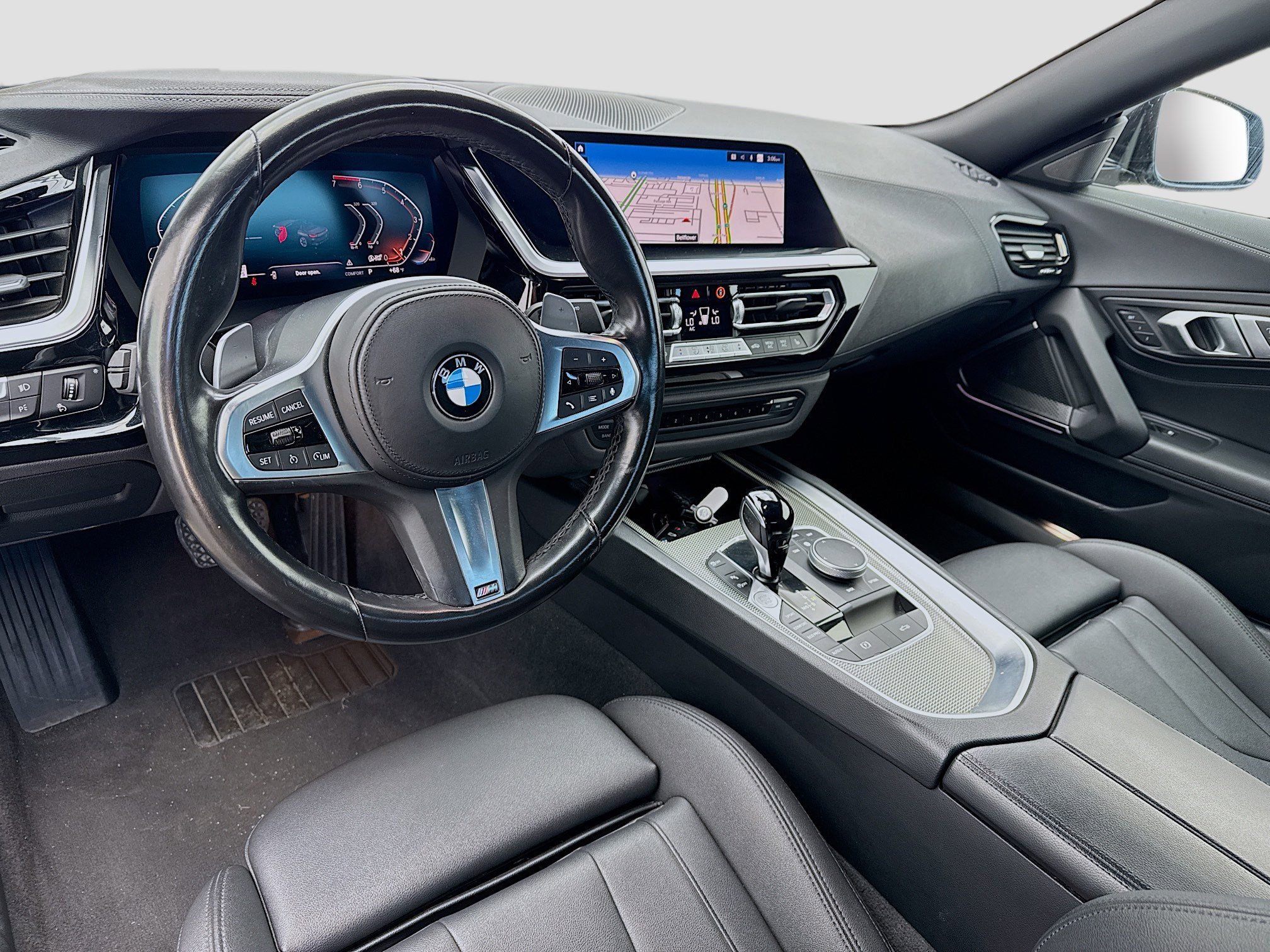 Used 2023 BMW Z4 sDrive30i w/ Driving Assistance Package image 14