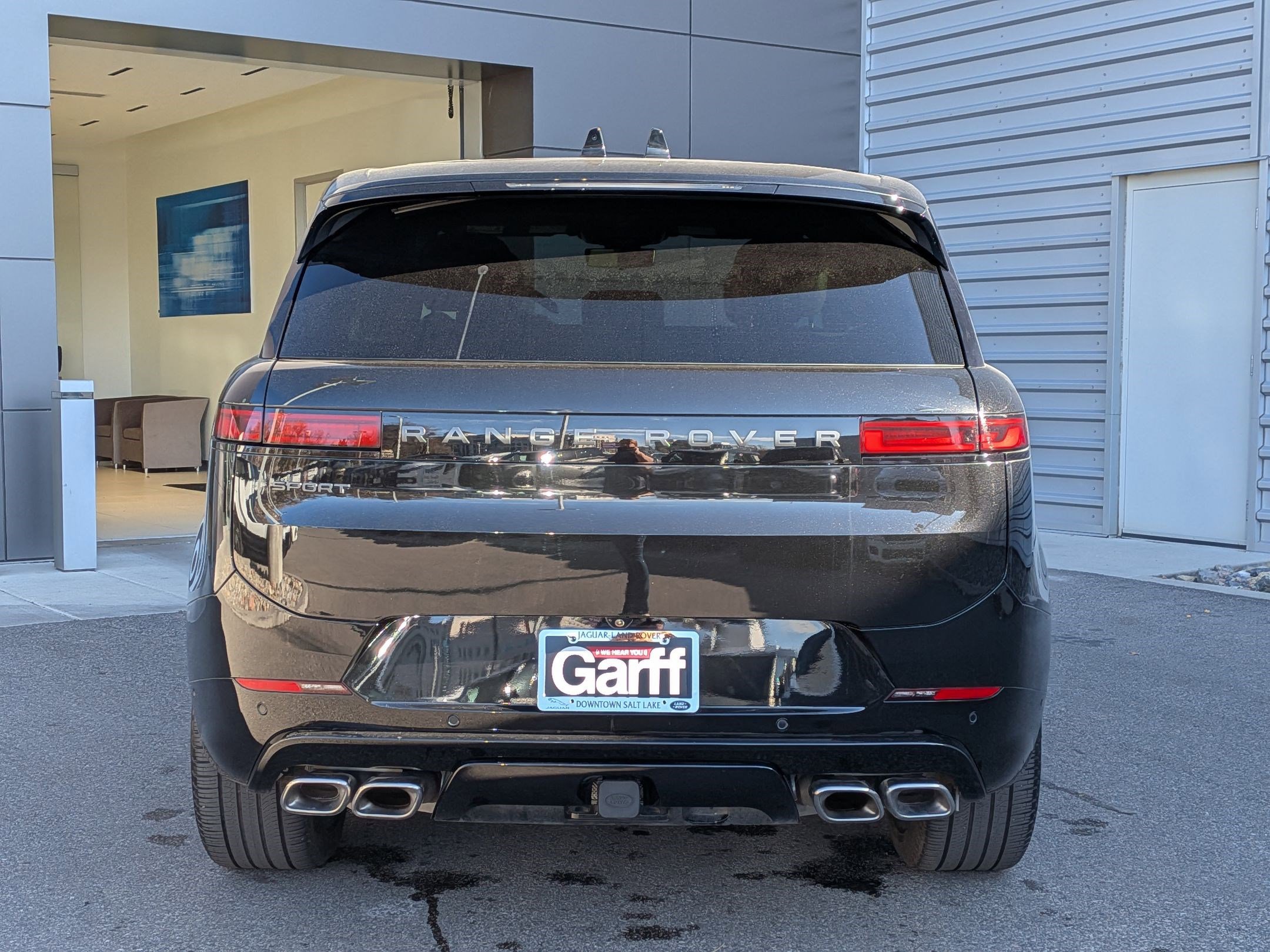 Used 2025 Land Rover Range Rover Sport Dynamic SE image 9