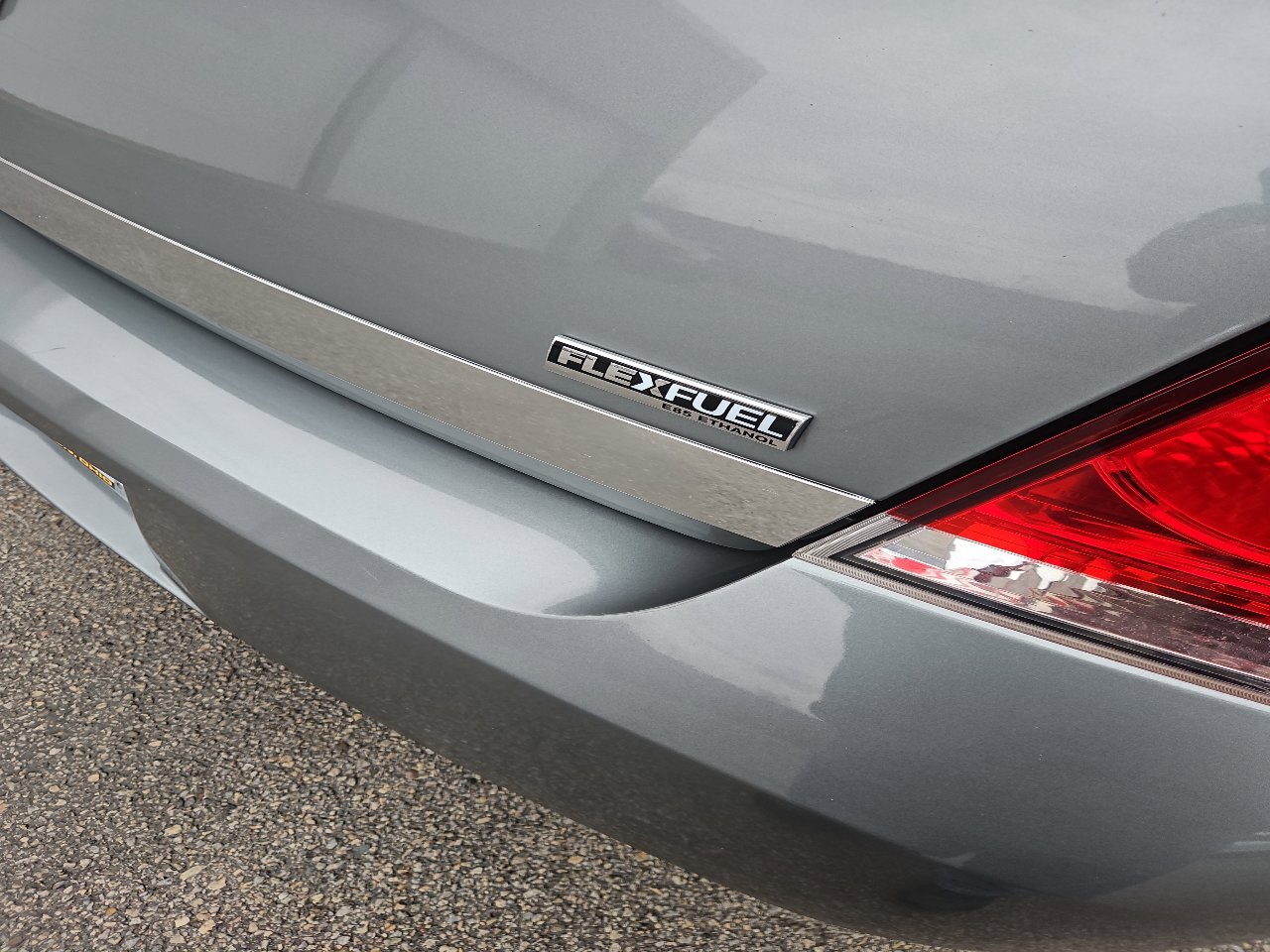 Used 2009 Chevrolet Impala LT w/ Luxury Edition Package image 3