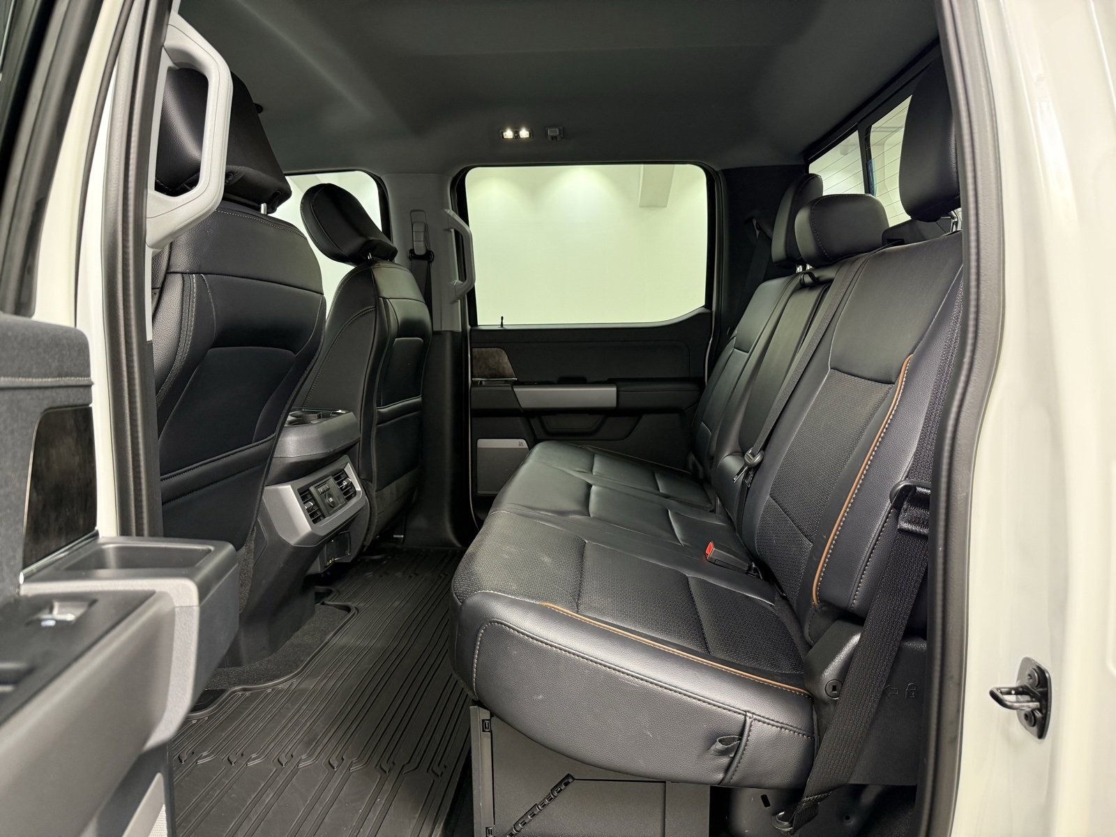 Used 2025 Ford F350 Lariat w/ Lariat Ultimate Package image 28