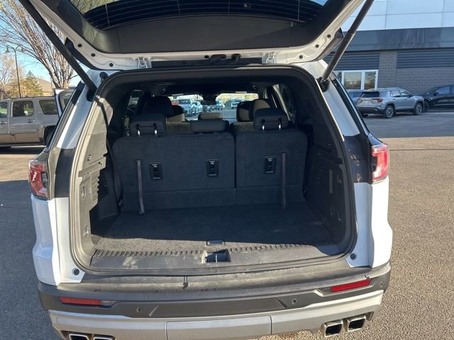 Used 2025 GMC Acadia Elevation AWD/4WD image 16