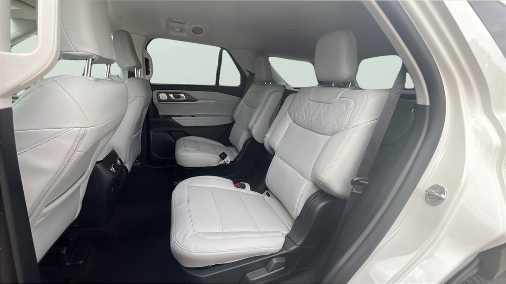 New 2026 Ford Explorer Platinum w/ LUX Leather Package AWD/4WD image 16