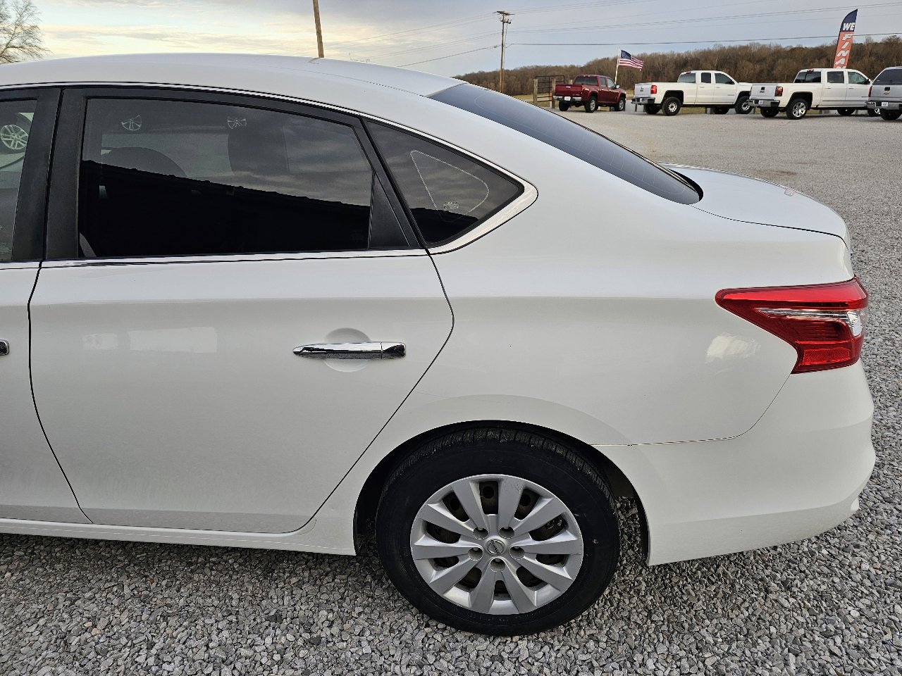 Used 2016 Nissan Sentra S image 5