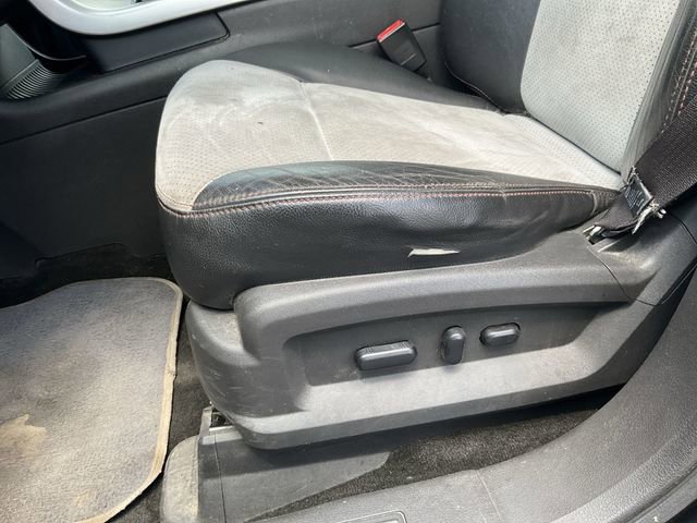 Used 2013 Ford Edge SEL w/ Black-White Styling Pkg AWD/4WD image 26