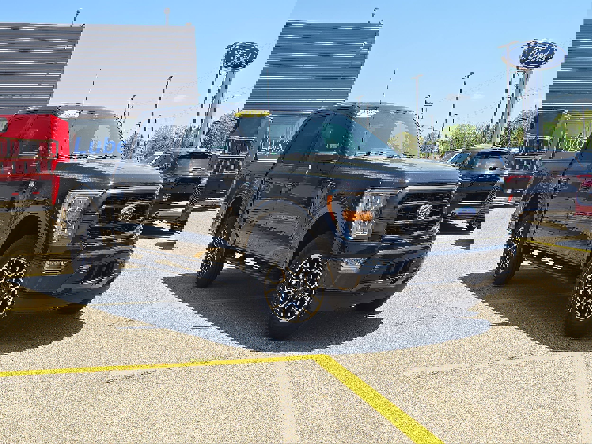 Certified 2022 Ford F150 XLT w/ Equipment Group 302A High image 37