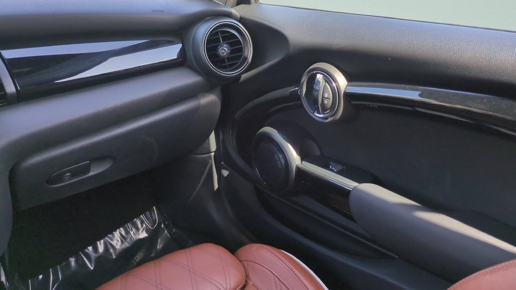 Used 2017 MINI Cooper S FWD image 12