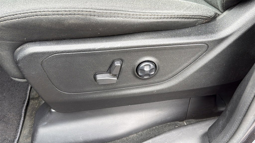 Used 2021 RAM 1500 Big Horn image 12