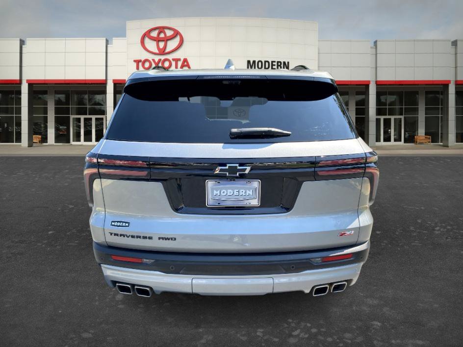 Used 2024 Chevrolet Traverse Z71 w/ Enhanced Driving Package AWD/4WD image 6