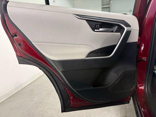 Used 2025 Toyota RAV4 XLE Premium image 24