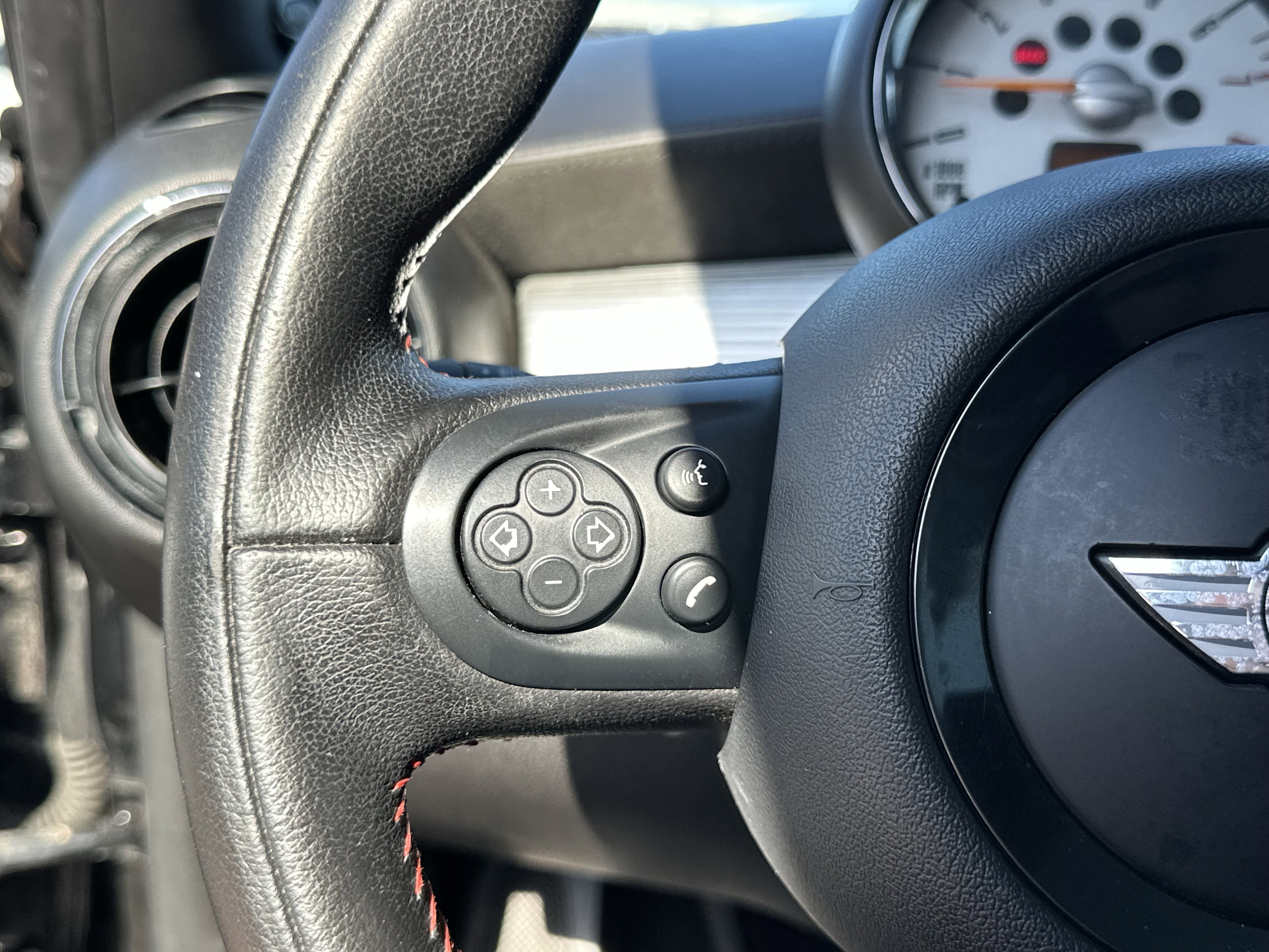 Used 2014 MINI Cooper Clubman image 26