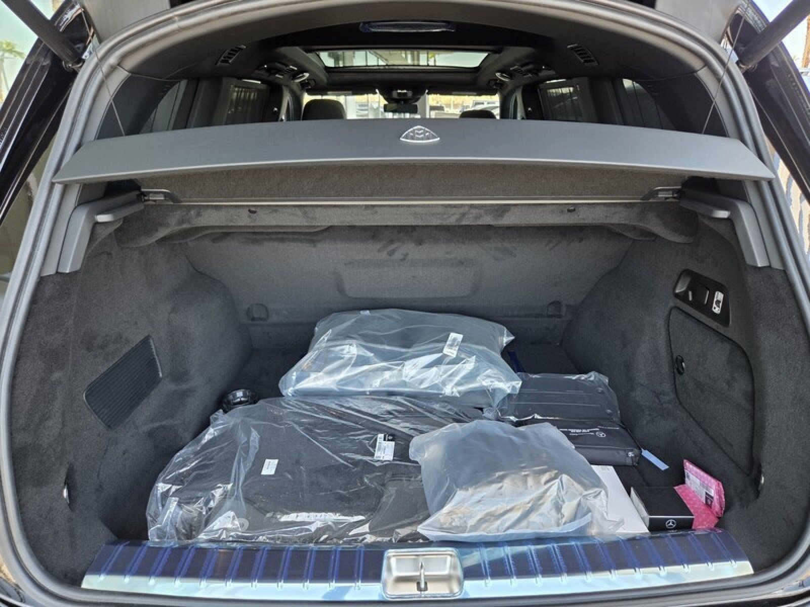 New 2026 Mercedes-Benz Maybach GLS 600 4MATIC image 17
