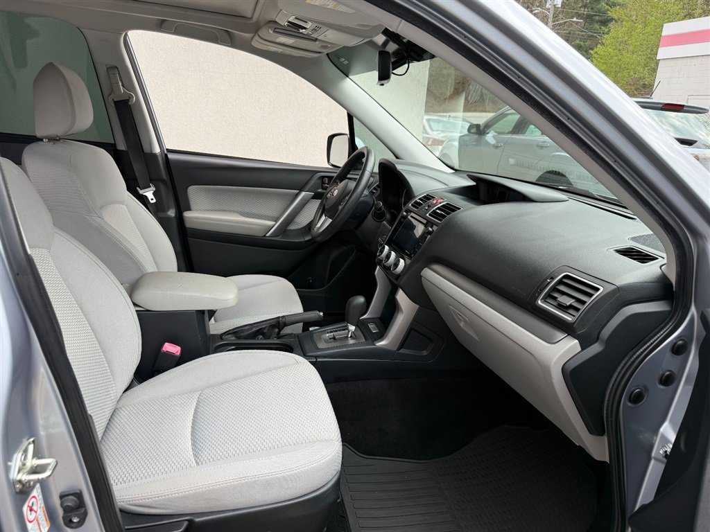 Used 2018 Subaru Forester 2.5i Premium AWD/4WD image 4