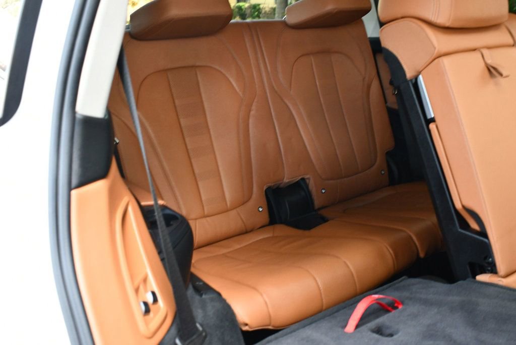 Used 2021 BMW X7 xDrive40i w/ Premium Package 2 image 20