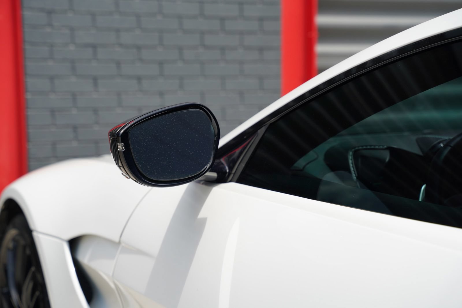 Used 2023 Aston Martin V8 Vantage Coupe RWD image 19