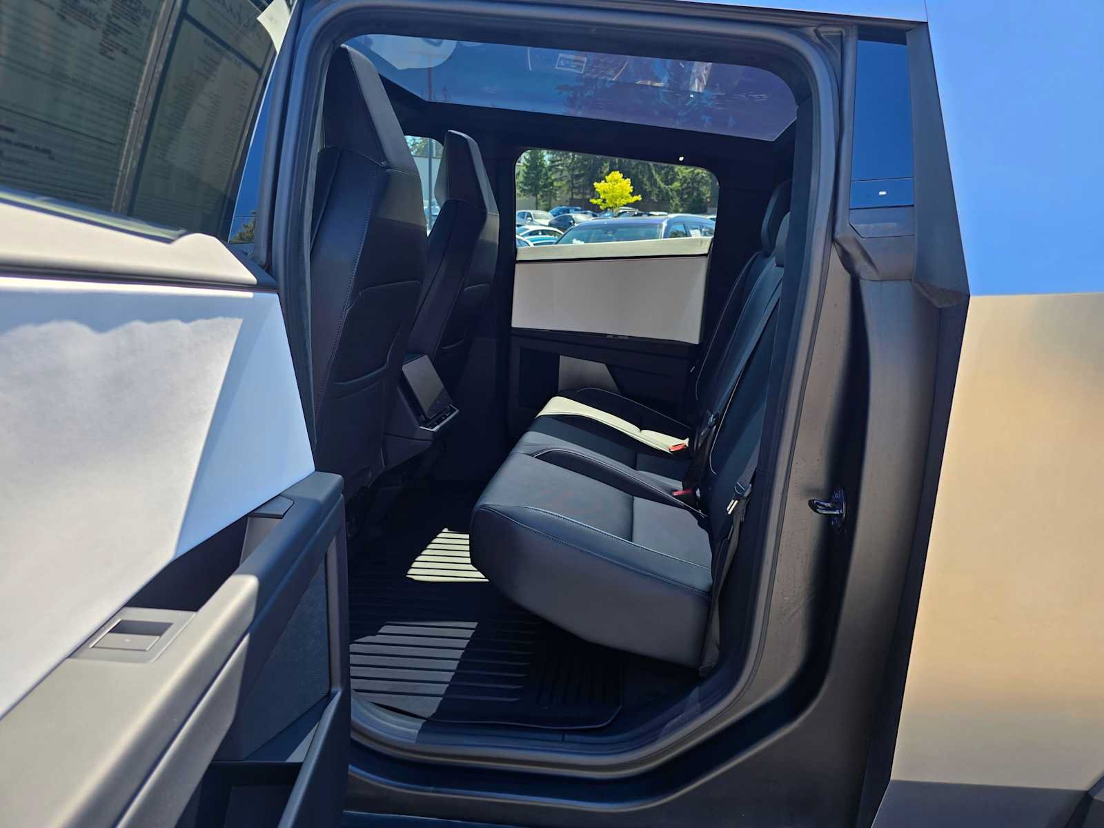 Used 2024 Tesla Cybertruck Cyberbeast AWD/4WD image 18