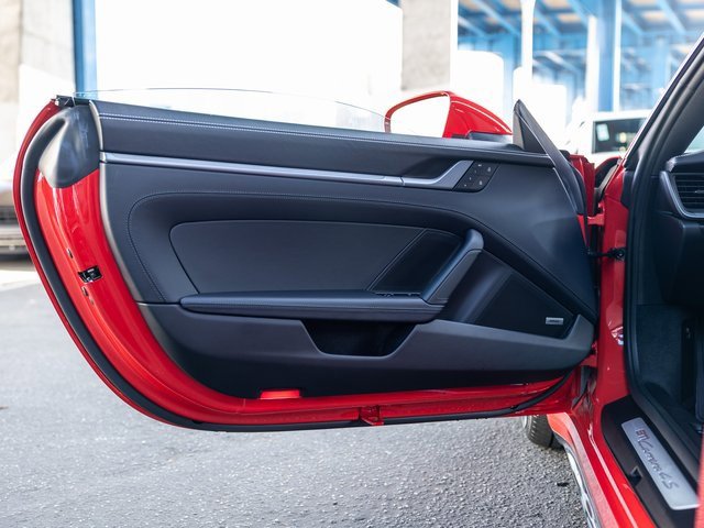 Used 2024 Porsche 911 Carrera 4S image 38