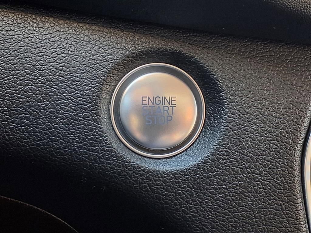 Used 2019 Hyundai Santa Fe FWD image 9