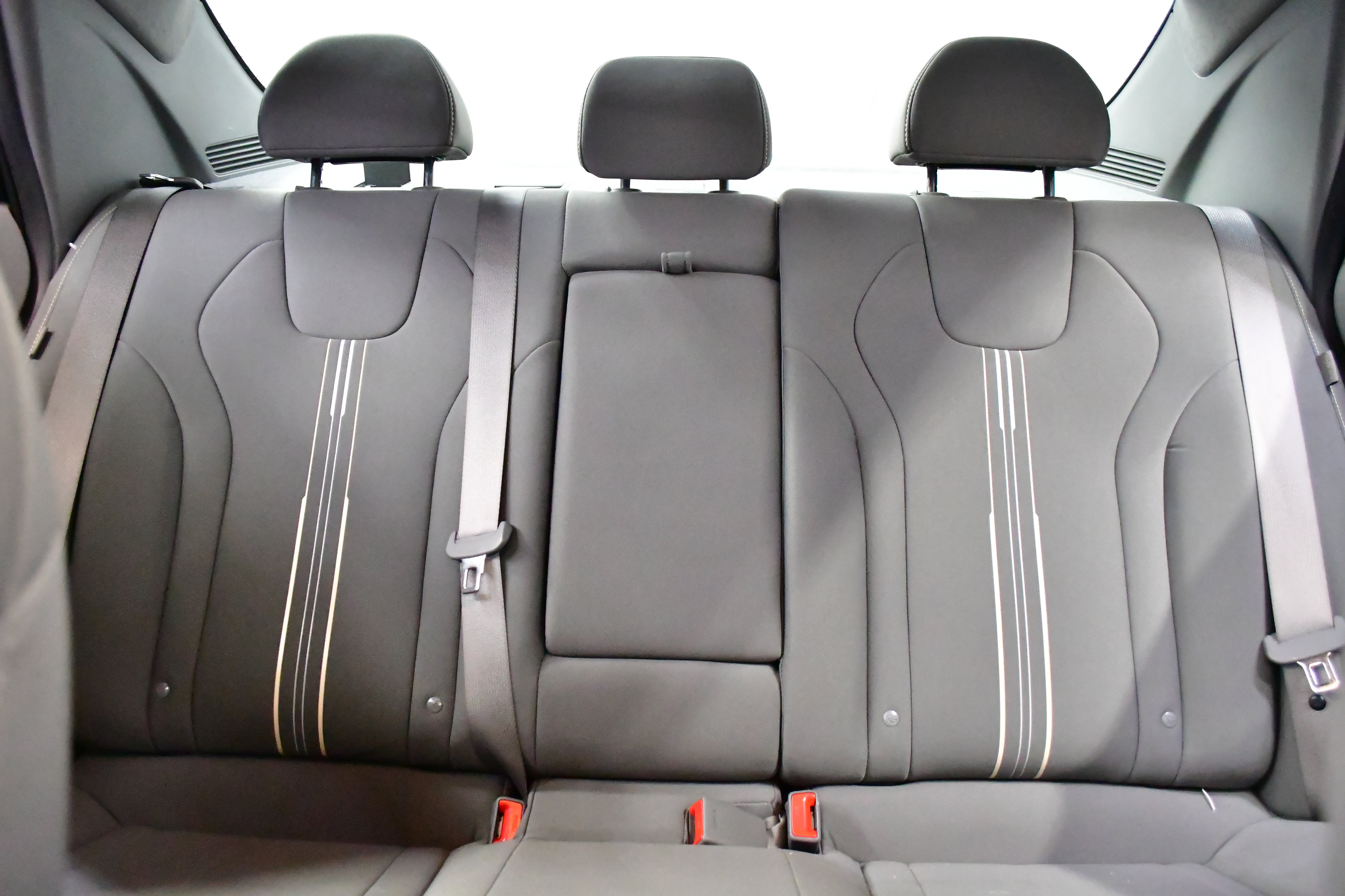 Used 2025 Hyundai Elantra SEL image 16