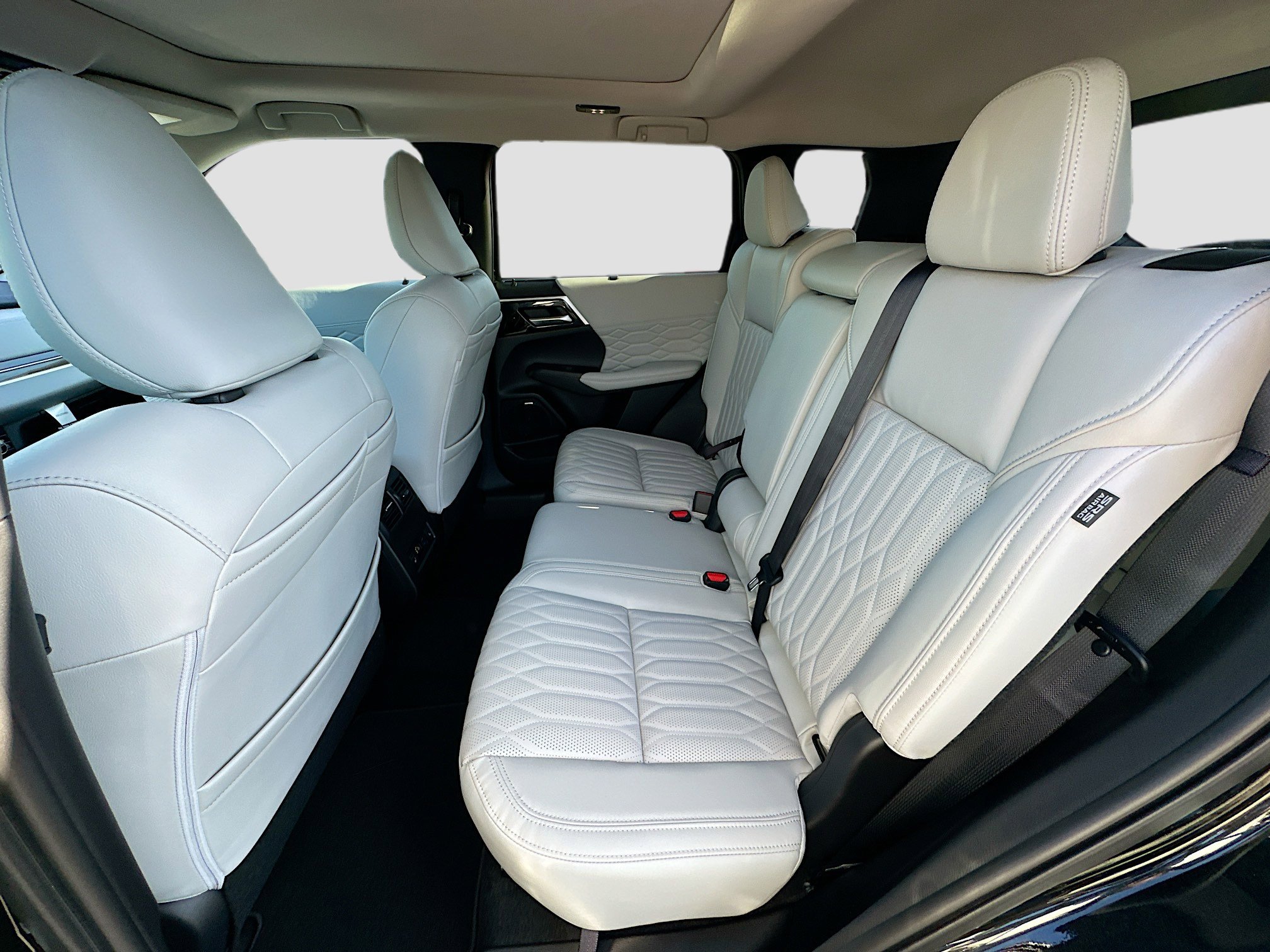 New 2025 Mitsubishi Outlander SEL image 17