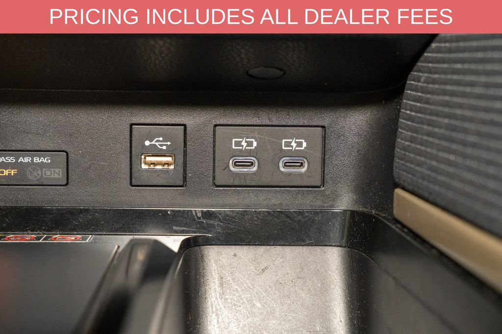 Used 2025 Toyota Camry SE FWD image 14