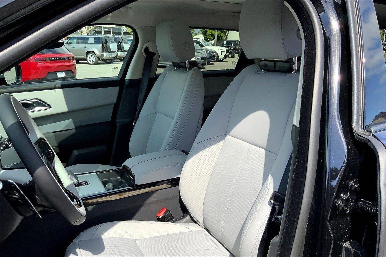New 2025 Land Rover Range Rover Velar S AWD/4WD image 4
