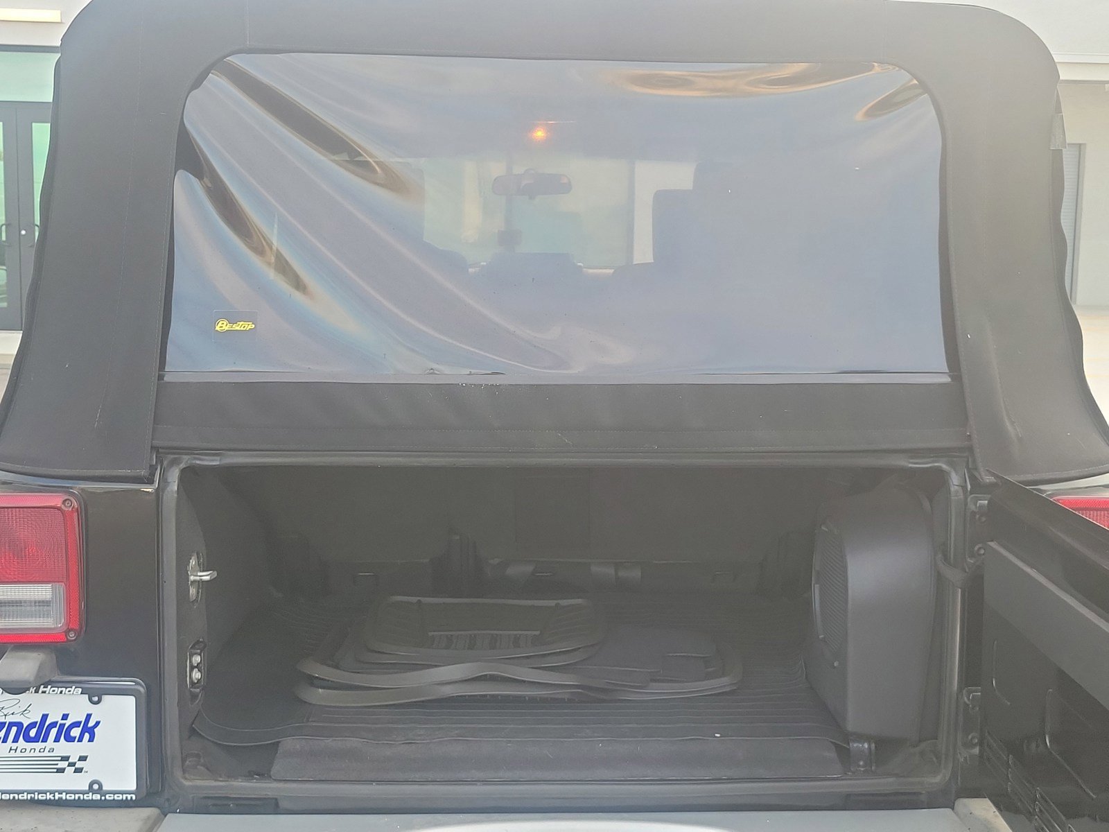 Used 2009 Jeep Wrangler Unlimited Sahara w/ Dual Top Group image 25